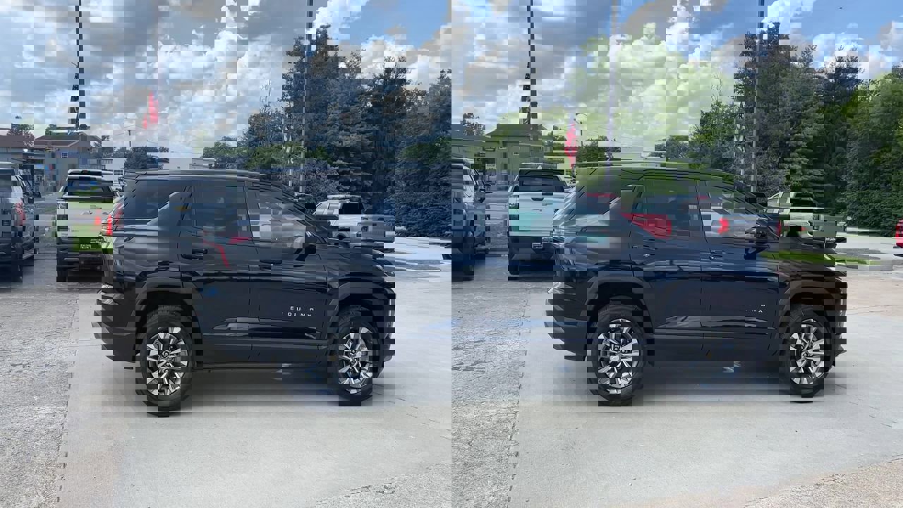 2026 Chevrolet Equinox LT photo 9