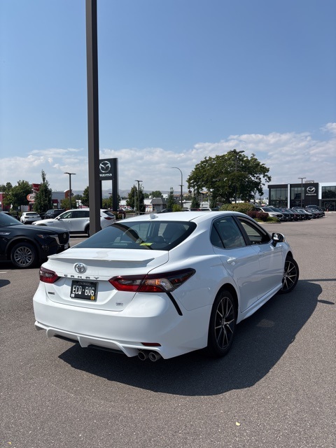 2024 Toyota Camry SE photo 5