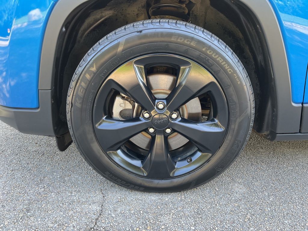 2020 Jeep Cherokee Altitude photo 36