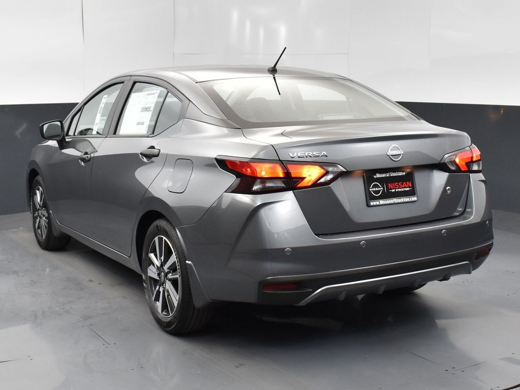 2025 Nissan Versa 1.6 S photo 6