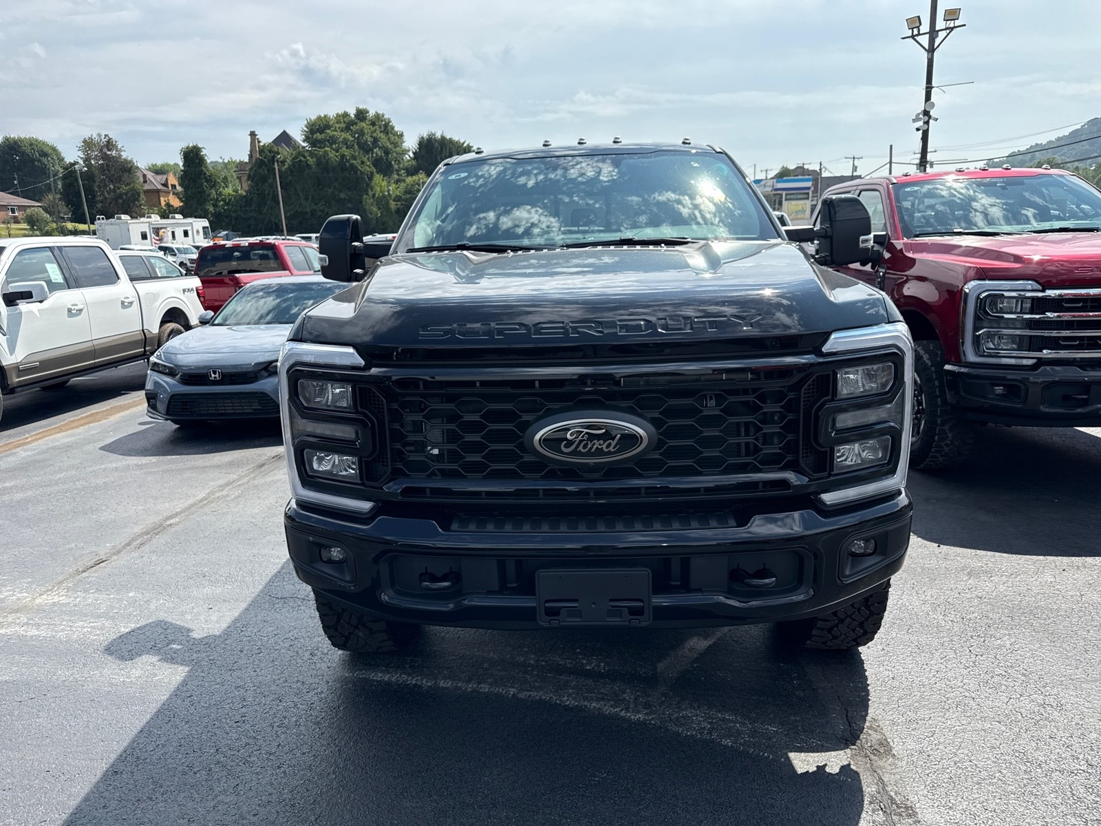2025 Ford F-250 Lariat photo 3