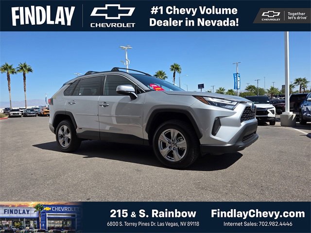 2024 Toyota RAV4 XLE's photo