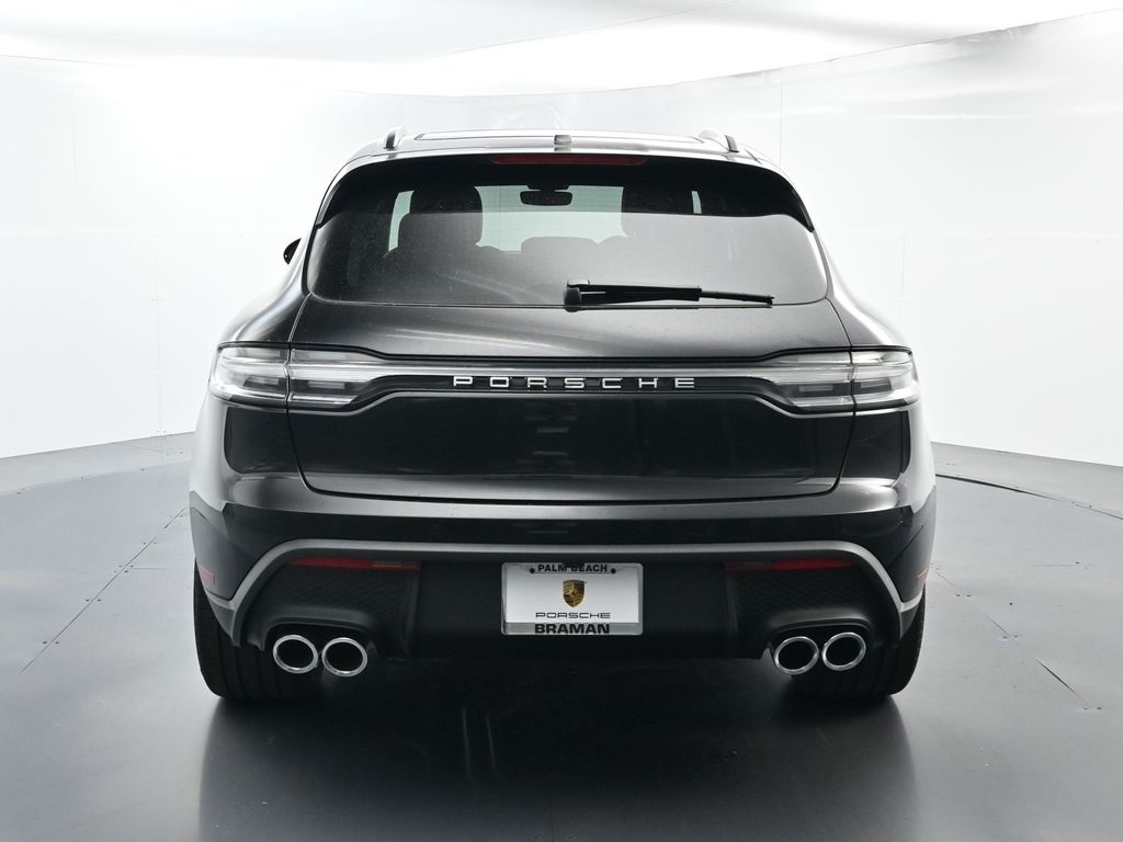 2026 Porsche Macan T photo 11