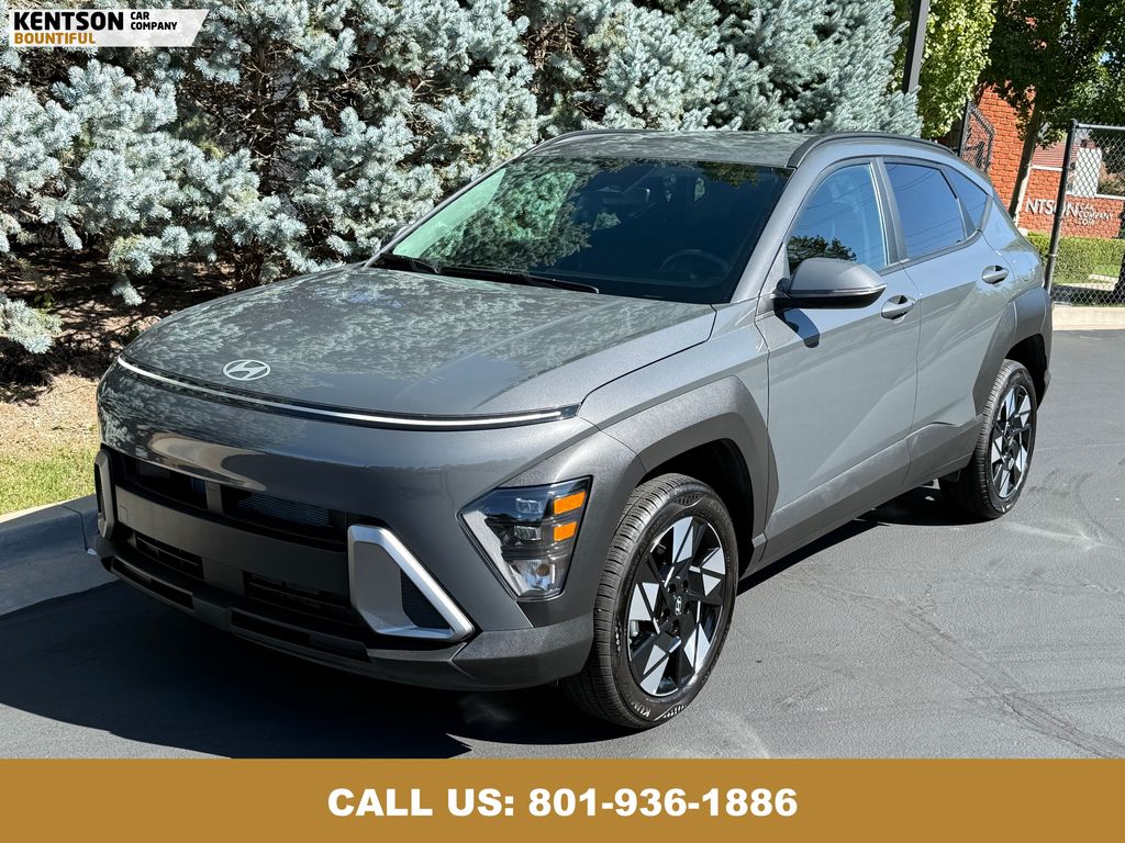 2025 Hyundai Kona SEL photo 3