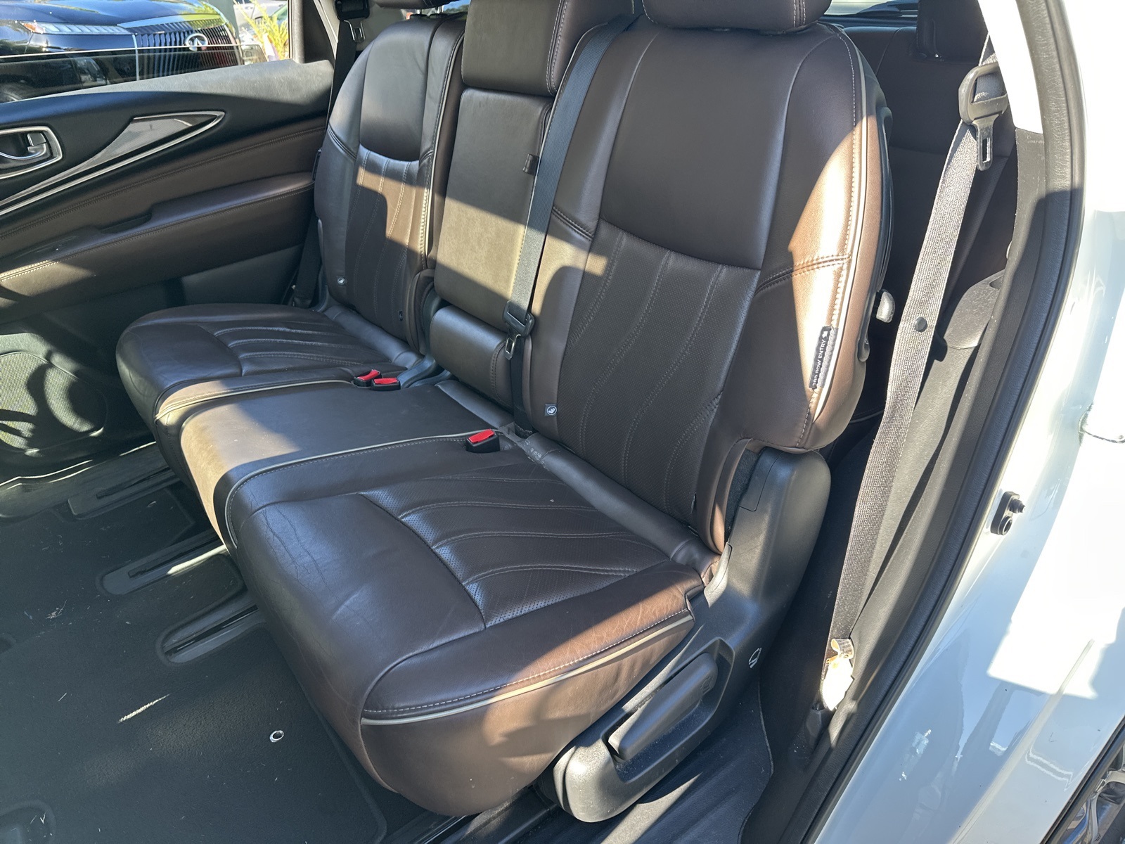 2019 Infiniti QX60 Luxe photo 5