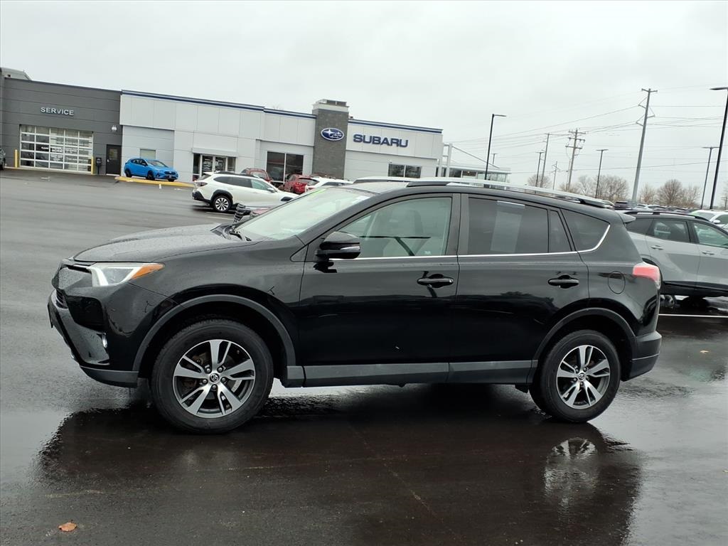 Used 2018 Toyota RAV4 XLE with VIN 2T3WFREV8JW411161 for sale in Savoy, IL