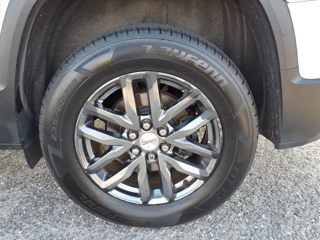 2017 Gmc Acadia SLT photo 4