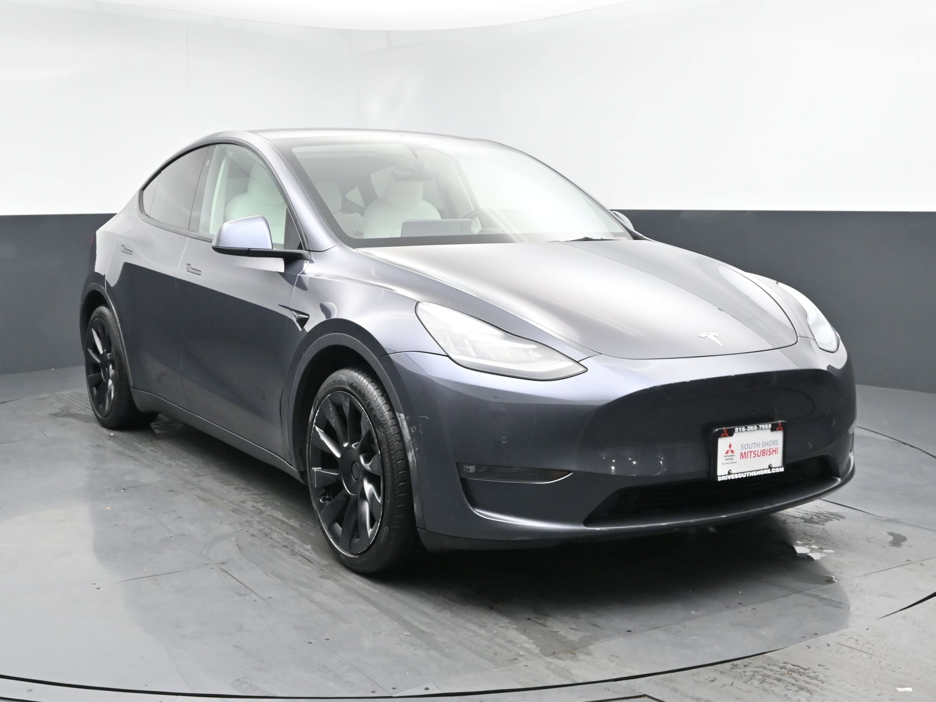 2021 Tesla Model Y Long Range photo 2