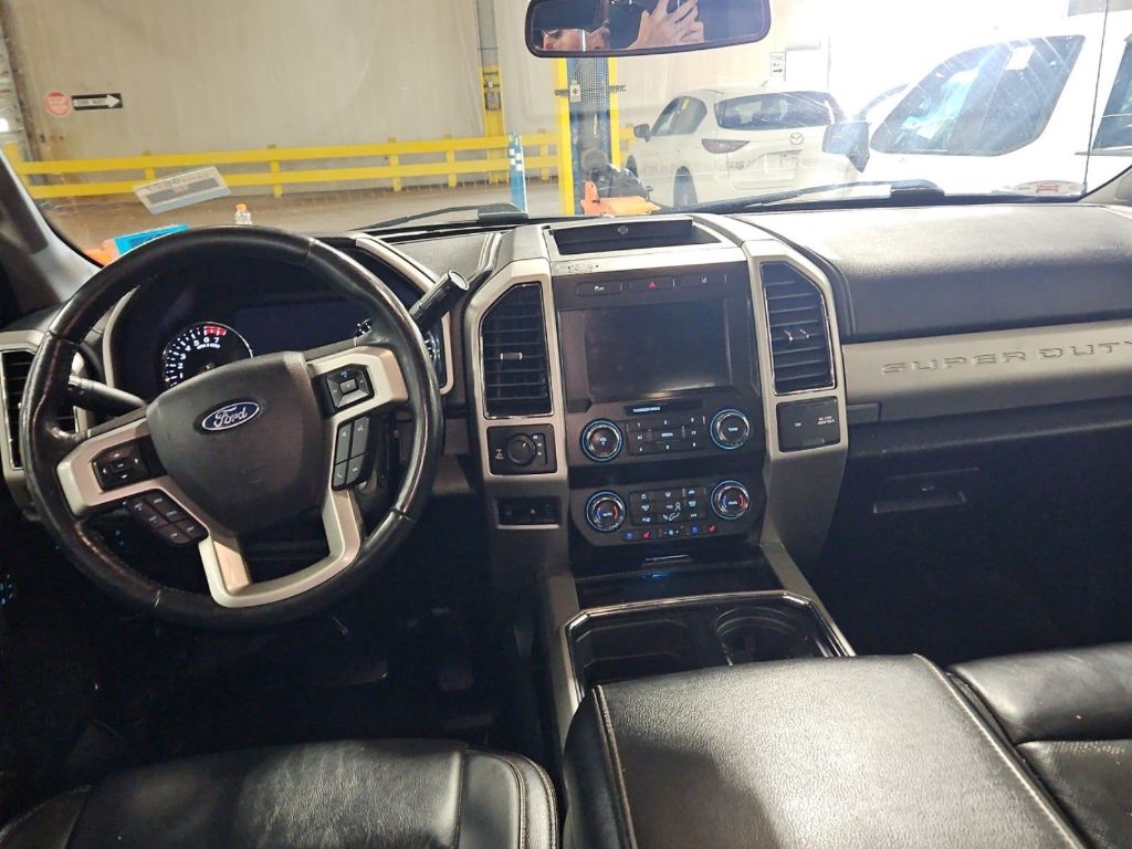 2020 Ford F-350 Lariat photo 5