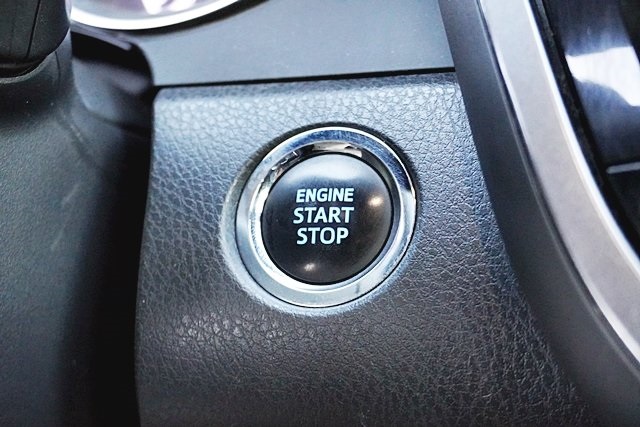 Used 2023 White Toyota LE image 27