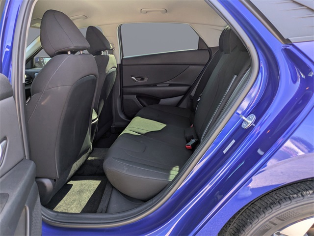2023 Hyundai Elantra SEL photo 12
