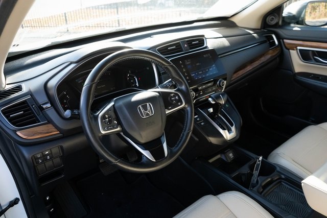2019 Honda CR-V Touring photo 2