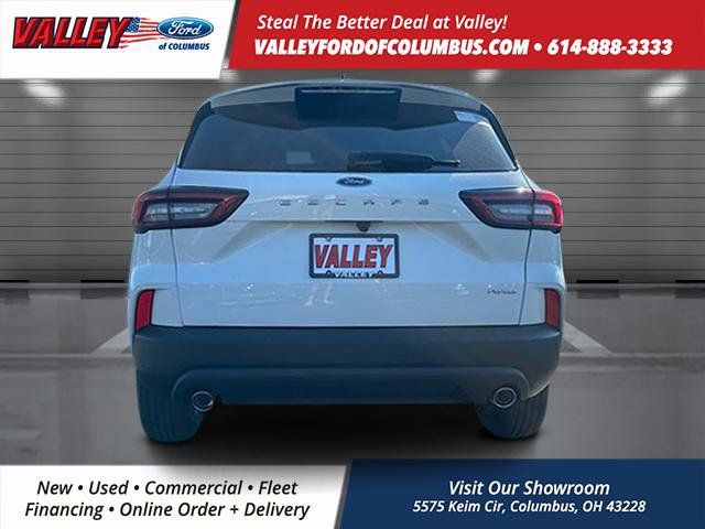 2025 Ford Escape ST-Line photo 3