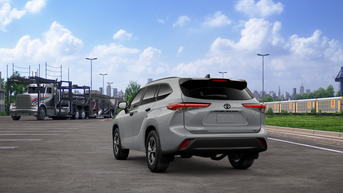 2025 Toyota Highlander Hybrid XLE photo 7