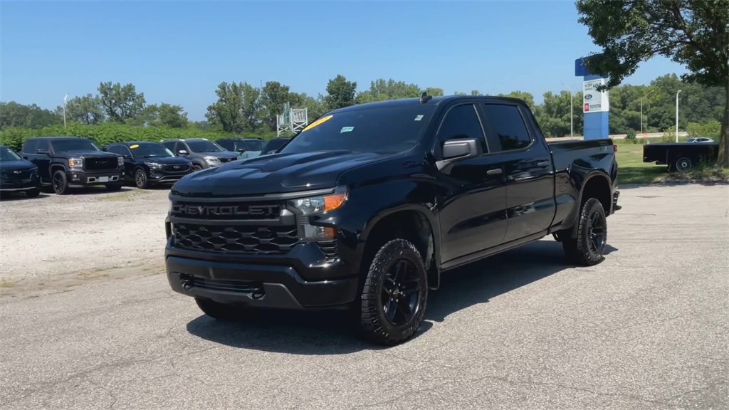 2022 Chevrolet Silverado 1500 Custom Trail Boss photo 4
