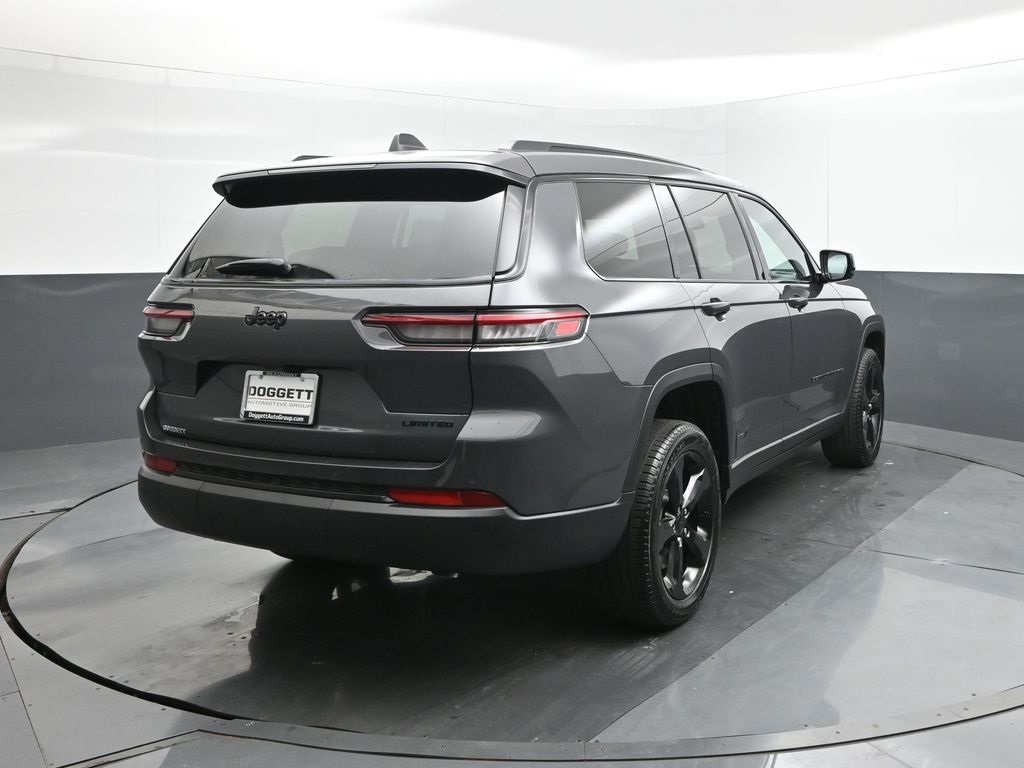 2025 Jeep Grand Cherokee Limited photo 2
