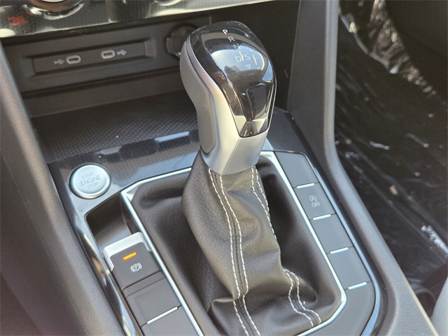 2025 Volkswagen Taos S photo 11