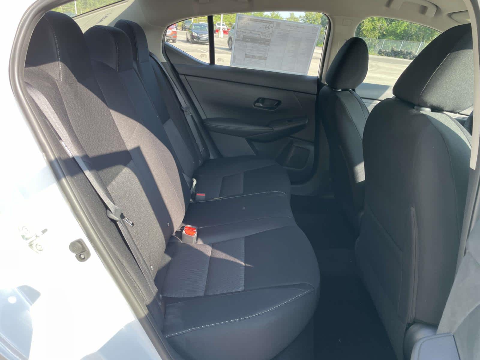 2025 Nissan Sentra SV photo 12