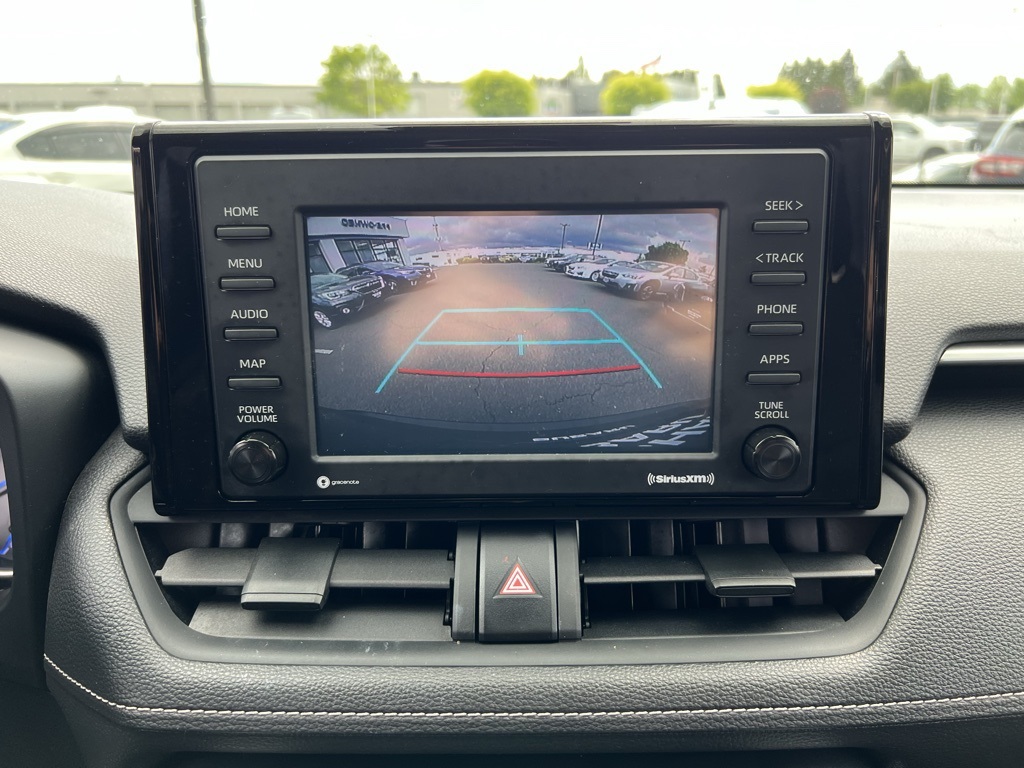 2020 Toyota RAV4 Hybrid LE photo 18