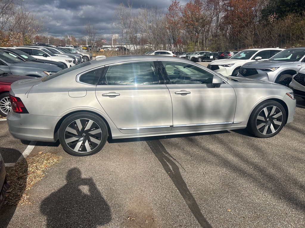 2024 Volvo S90 Recharge Ultimate photo 3