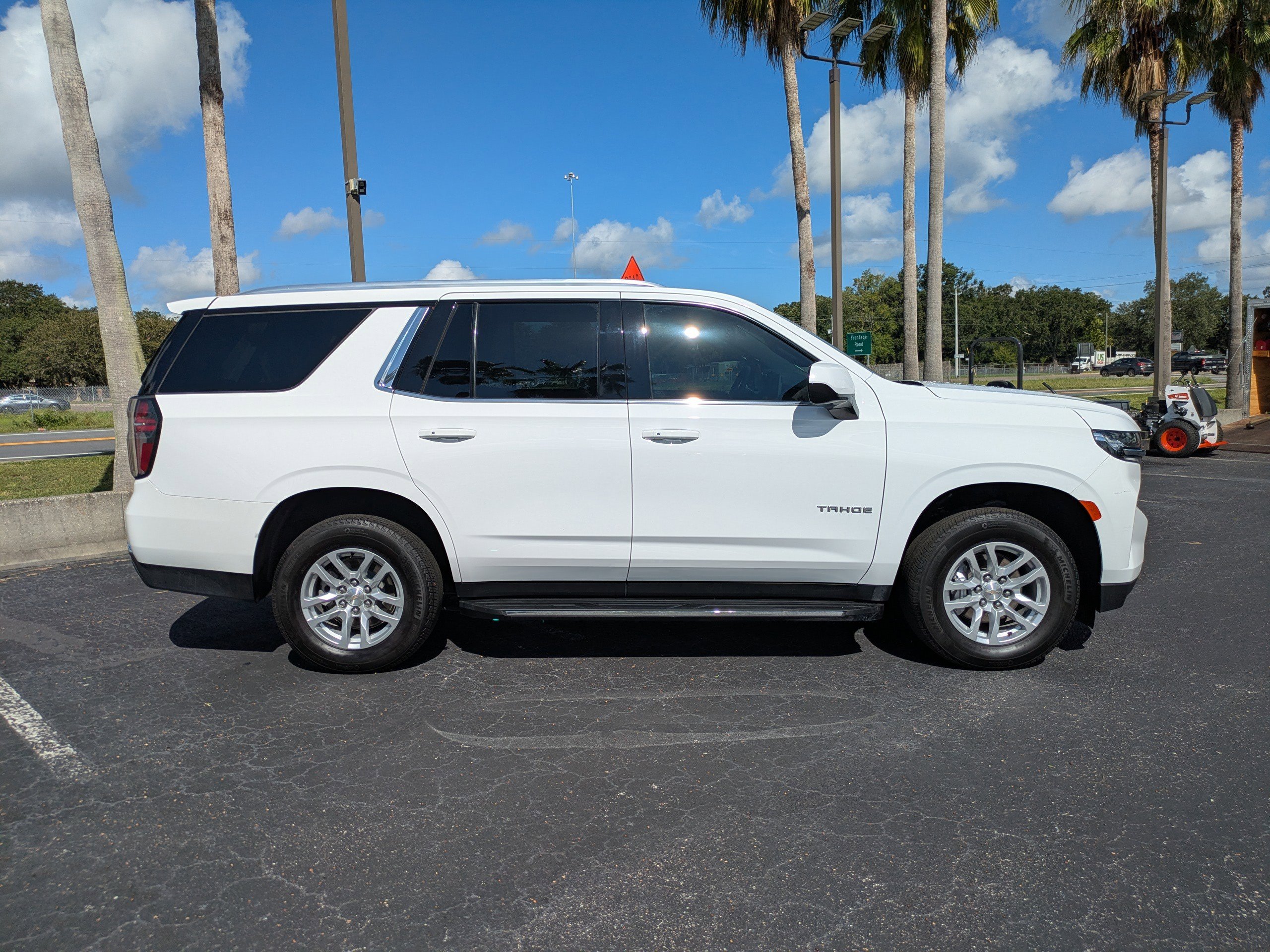 2023 Chevrolet Tahoe LS photo 2
