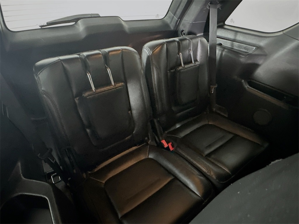 2016 Ford Explorer XLT photo 23