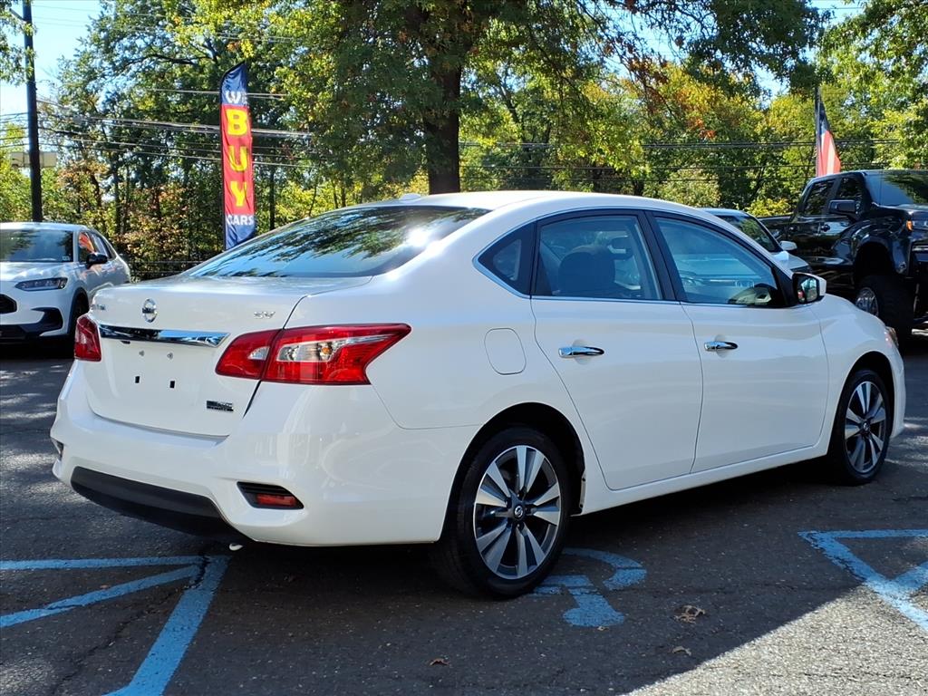 2019 Nissan Sentra SV photo 4