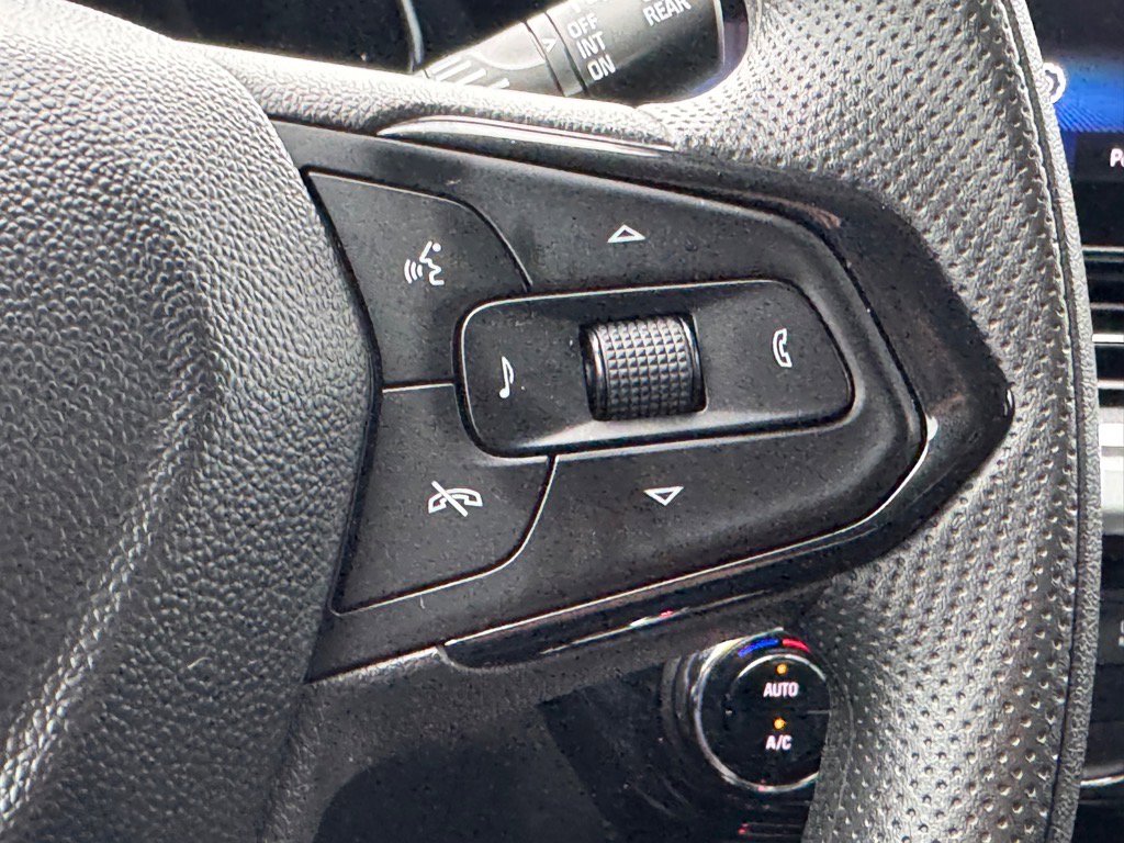 2024 Chevrolet Trax LT photo 17