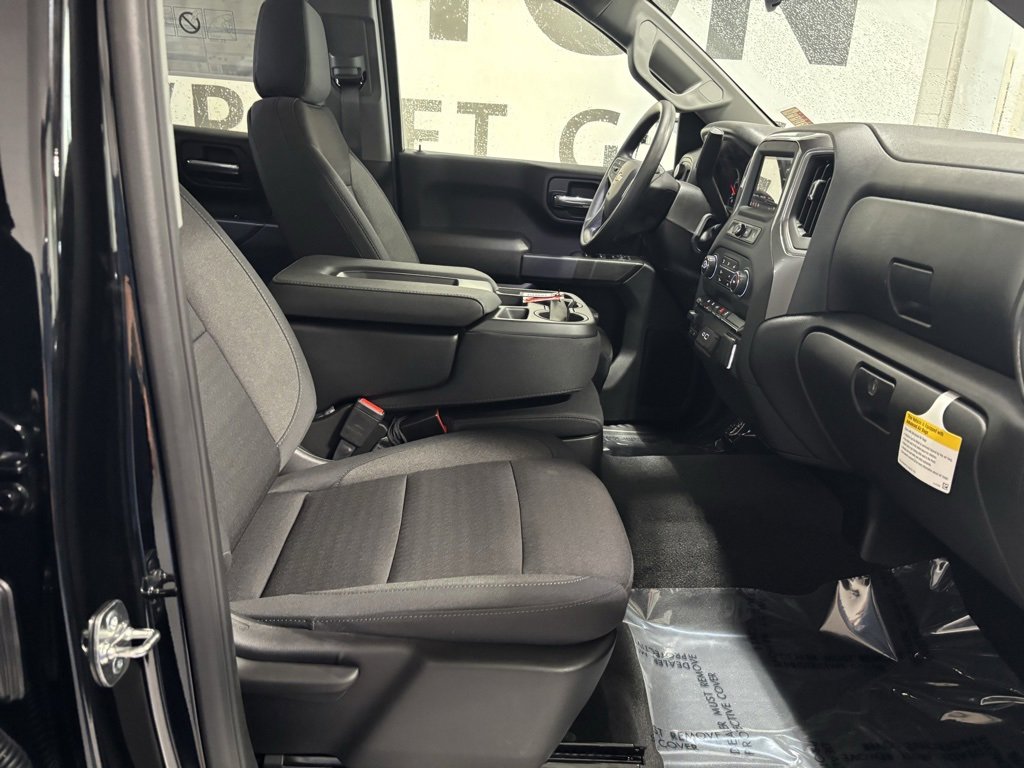 2025 Chevrolet Silverado 1500 Custom photo 20