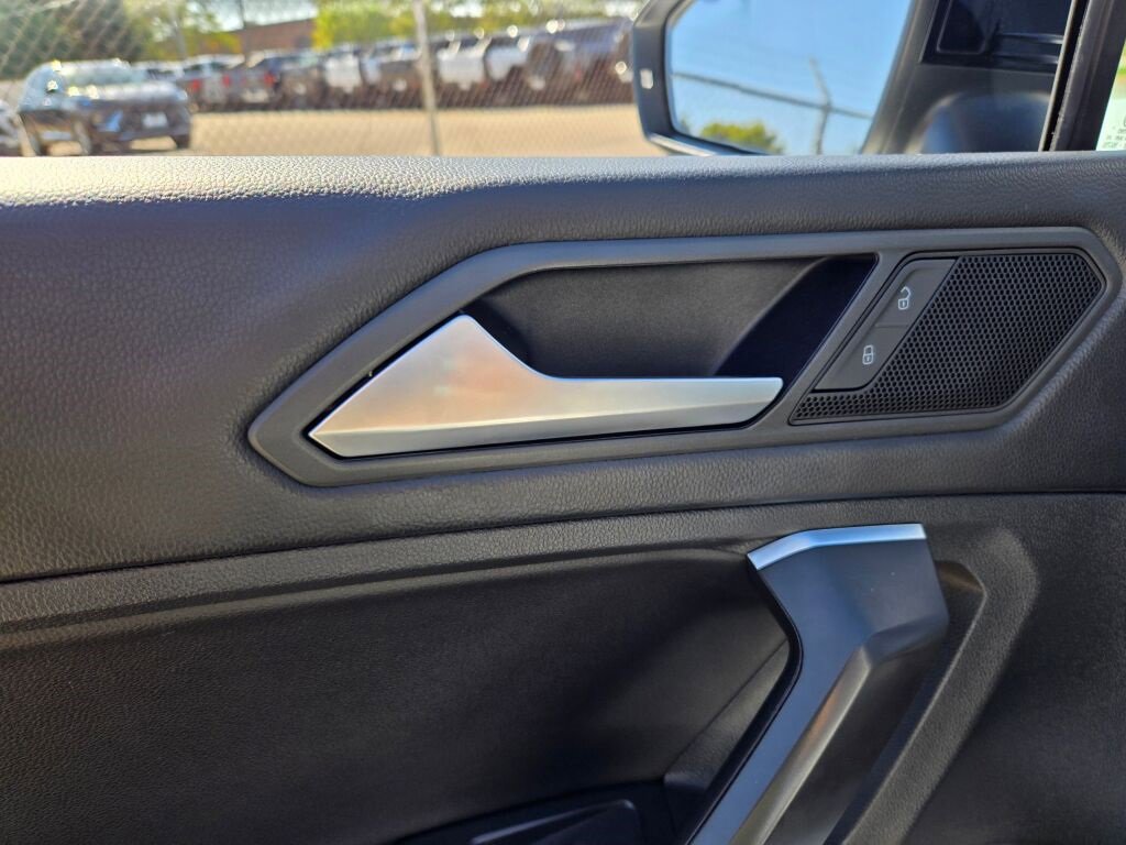 2021 Volkswagen Tiguan SE photo 19