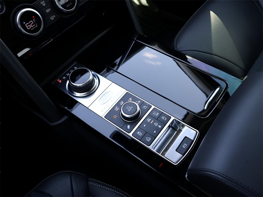 2017 Land Rover Discovery First Edition photo 25