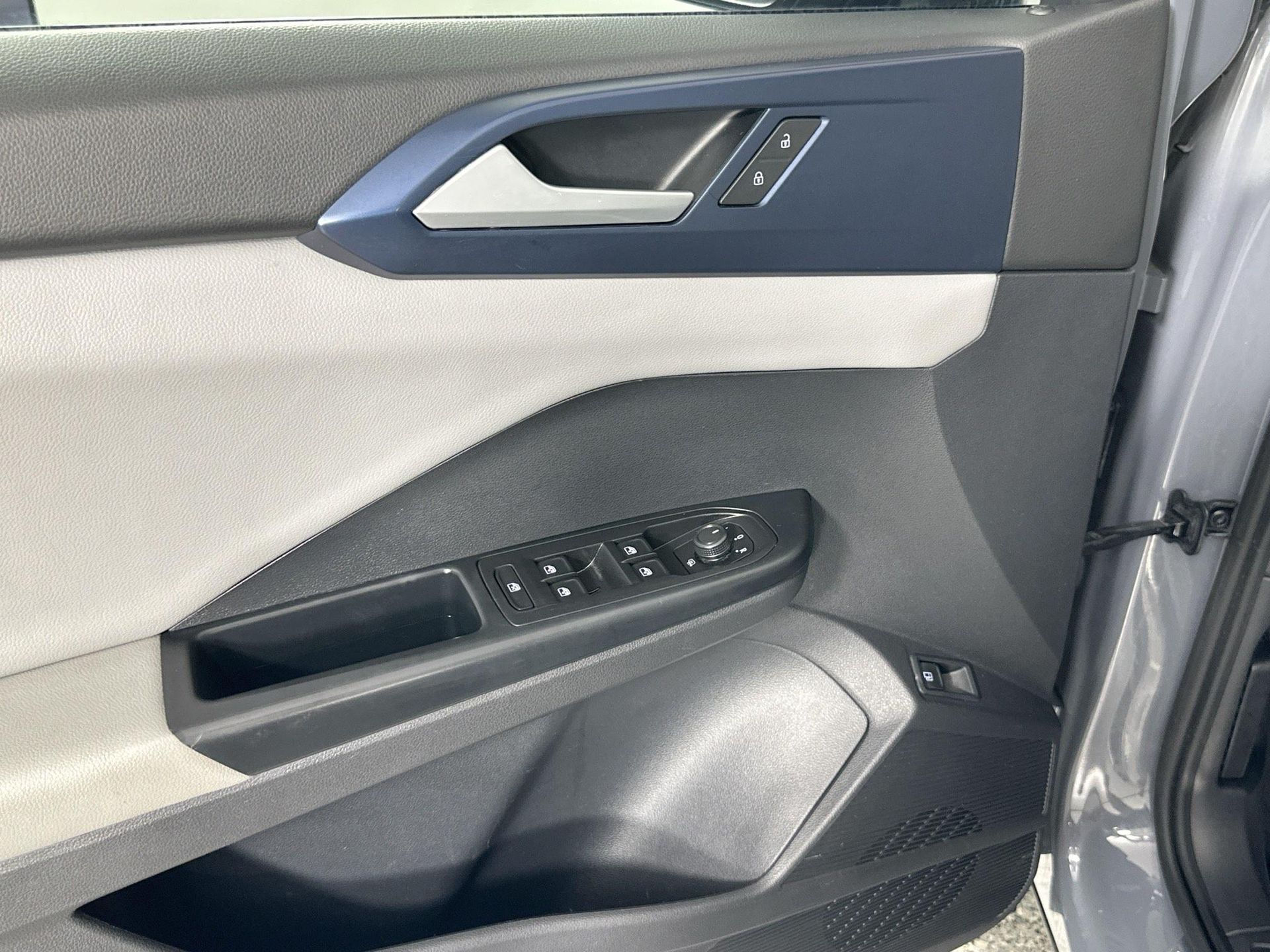 2022 Volkswagen Taos SE photo 14