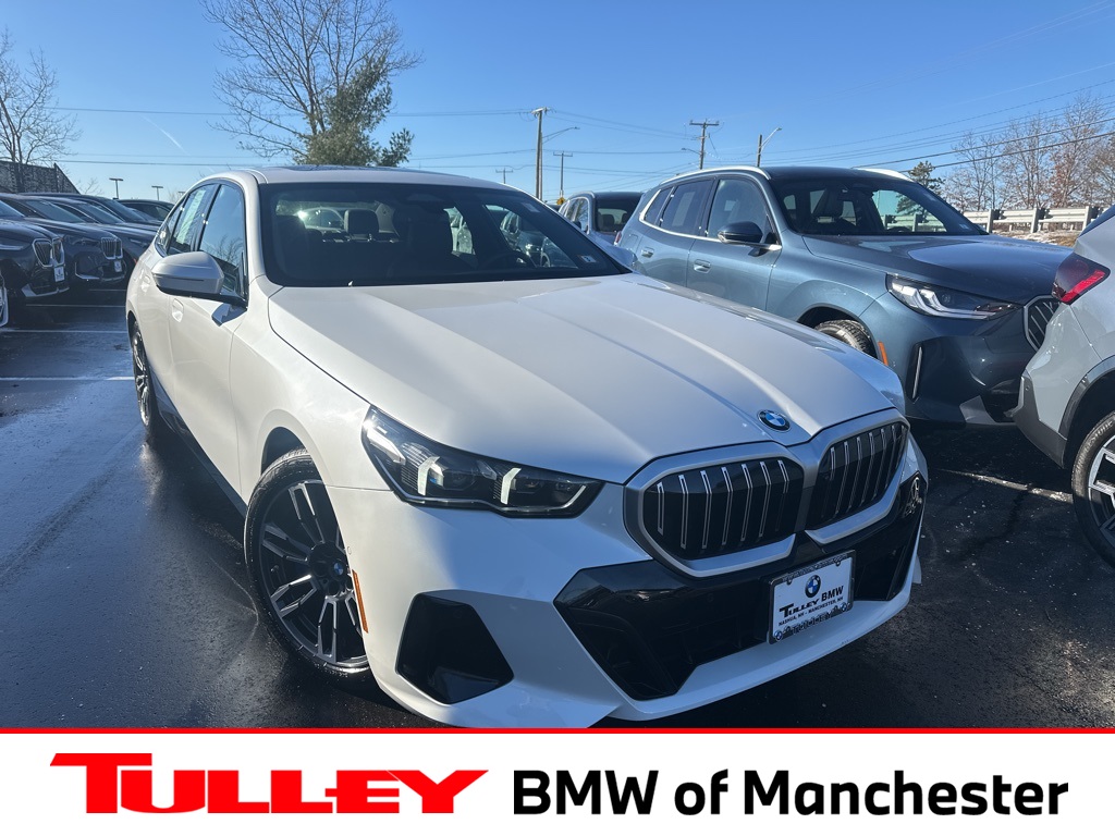 2025 BMW 5 Series 540i's photo