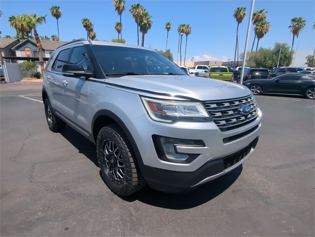 2017 Ford Explorer XLT photo 31