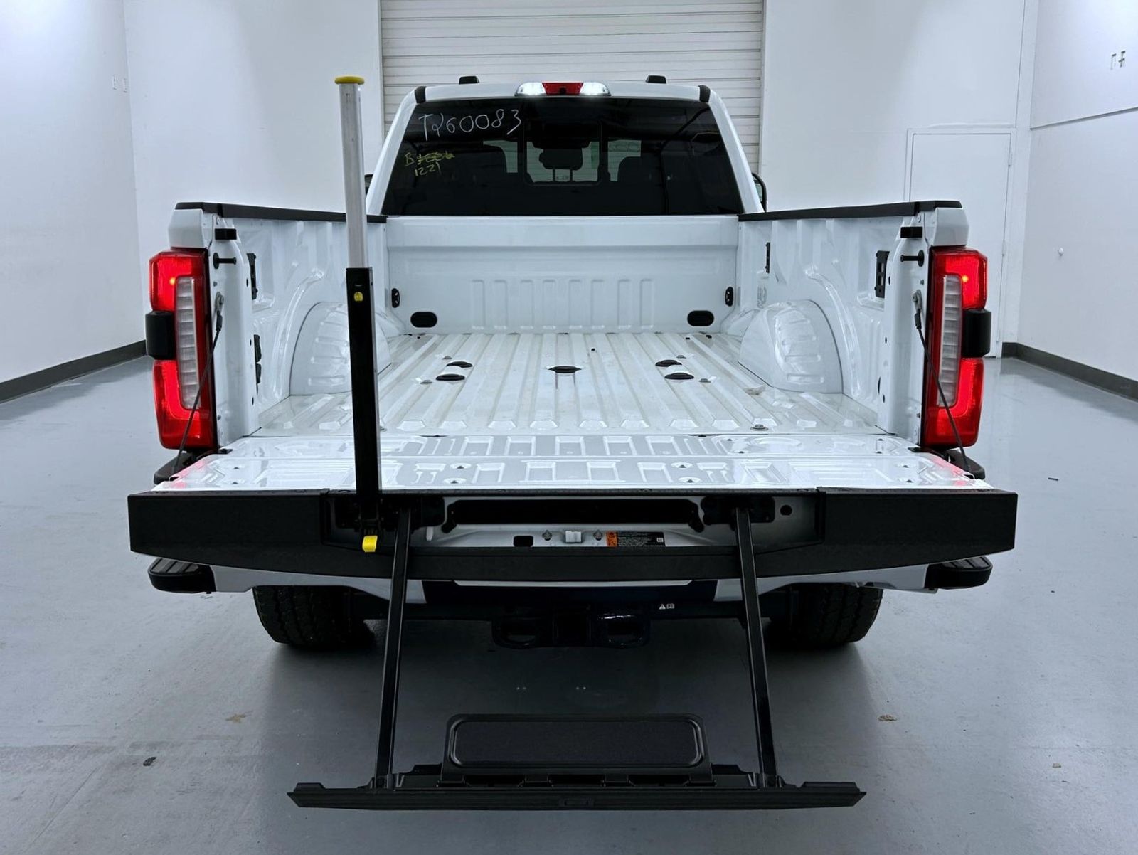 2026 Ford F-350 photo 21