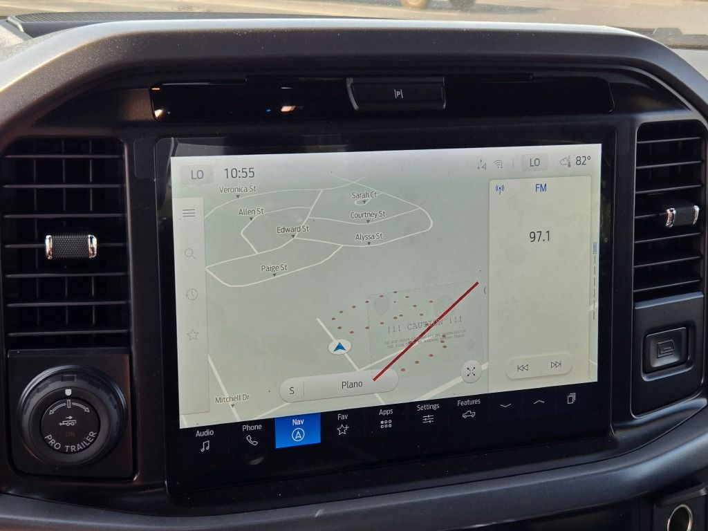 2025 Ford F-150 XLT photo 19