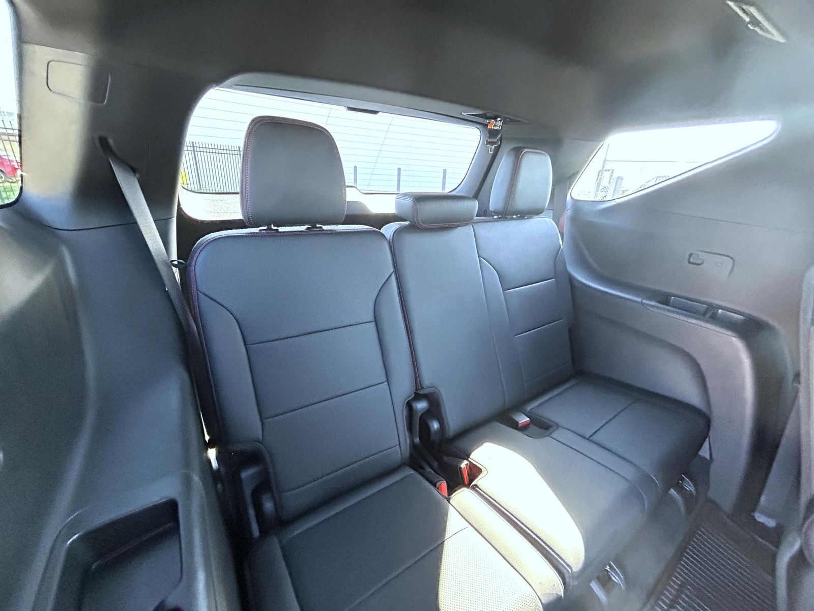 2025 Chevrolet Traverse RS photo 19