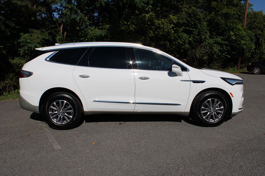 2024 Buick Enclave Premium photo 10