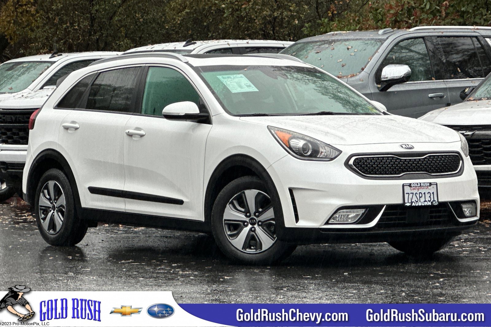2017 Kia Niro EX's photo