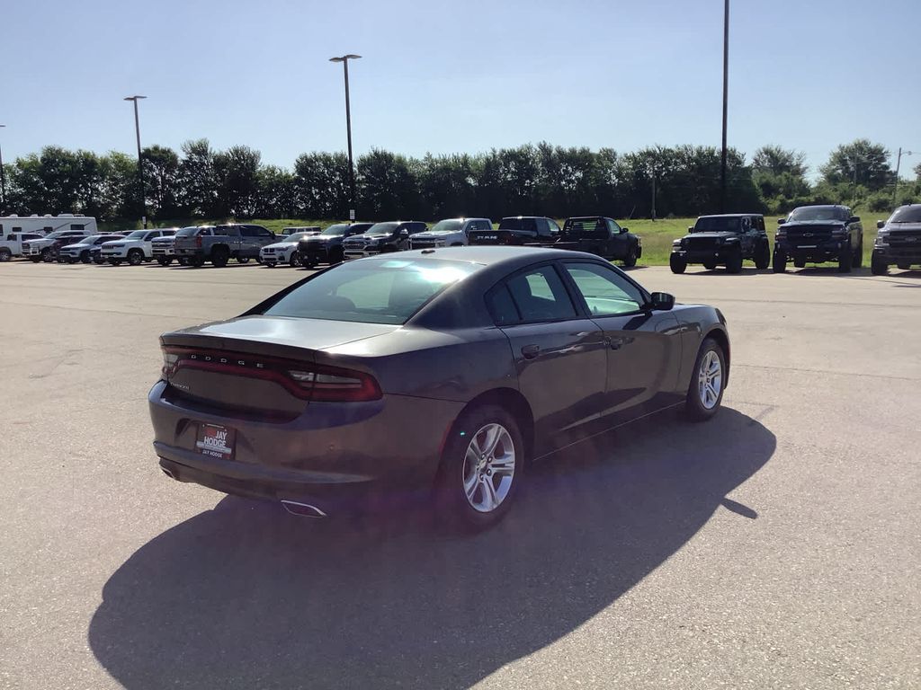 2021 Dodge Charger SXT photo 7