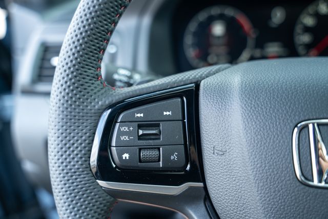 2026 Honda Ridgeline Black Edition photo 23