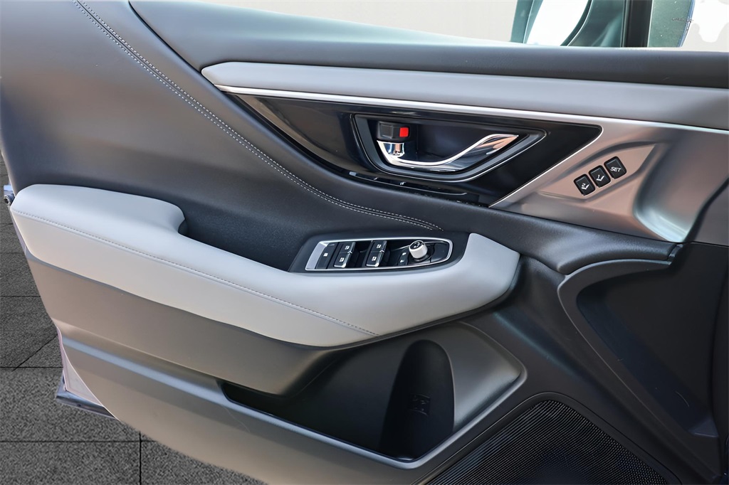 2020 Subaru Outback Limited photo 20