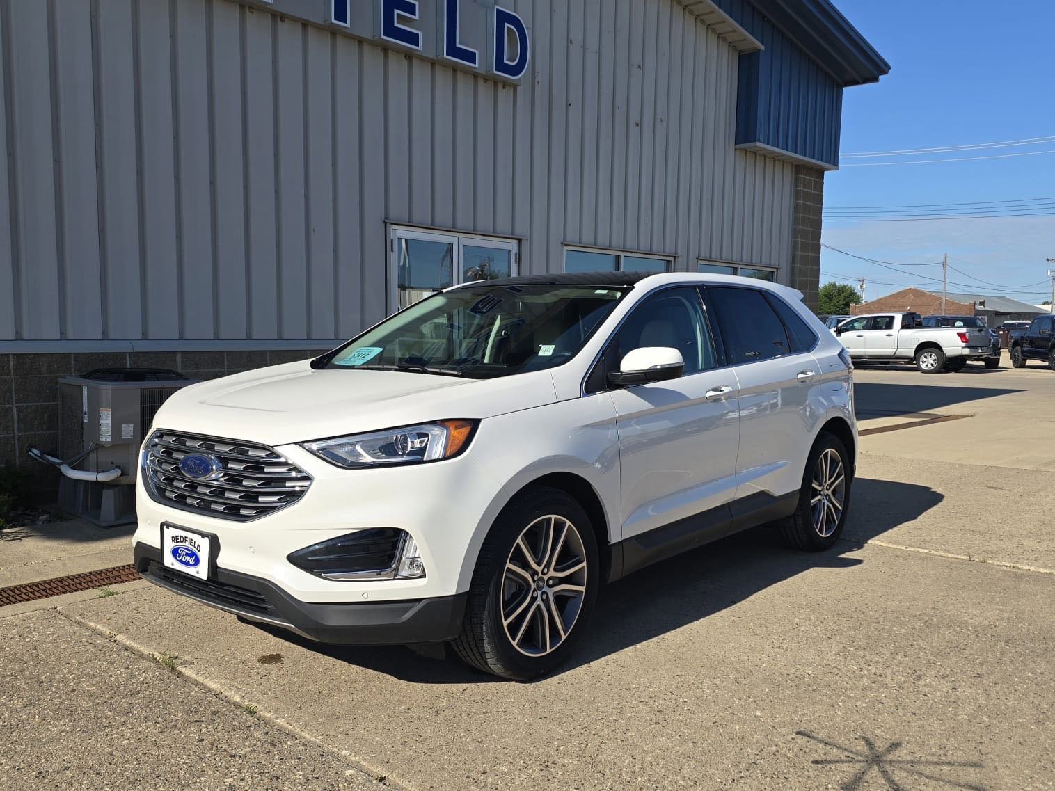 2021 Ford Edge Titanium photo 16