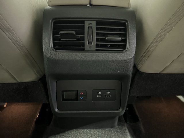2023 Nissan Rogue SL photo 10