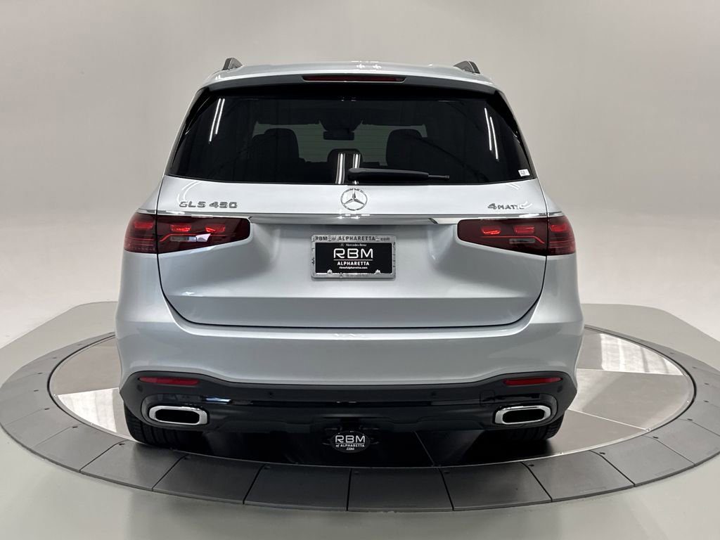 2026 Mercedes Benz GLS 450 4MATIC photo 4