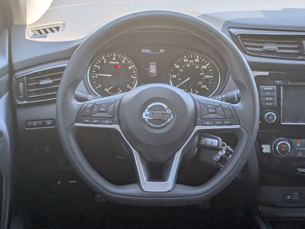 2021 Nissan Rogue Sport S photo 13