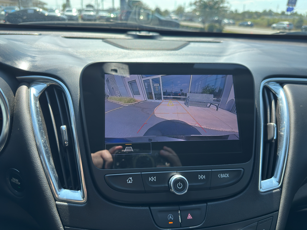 2024 Chevrolet Malibu Premier 2LT photo 9