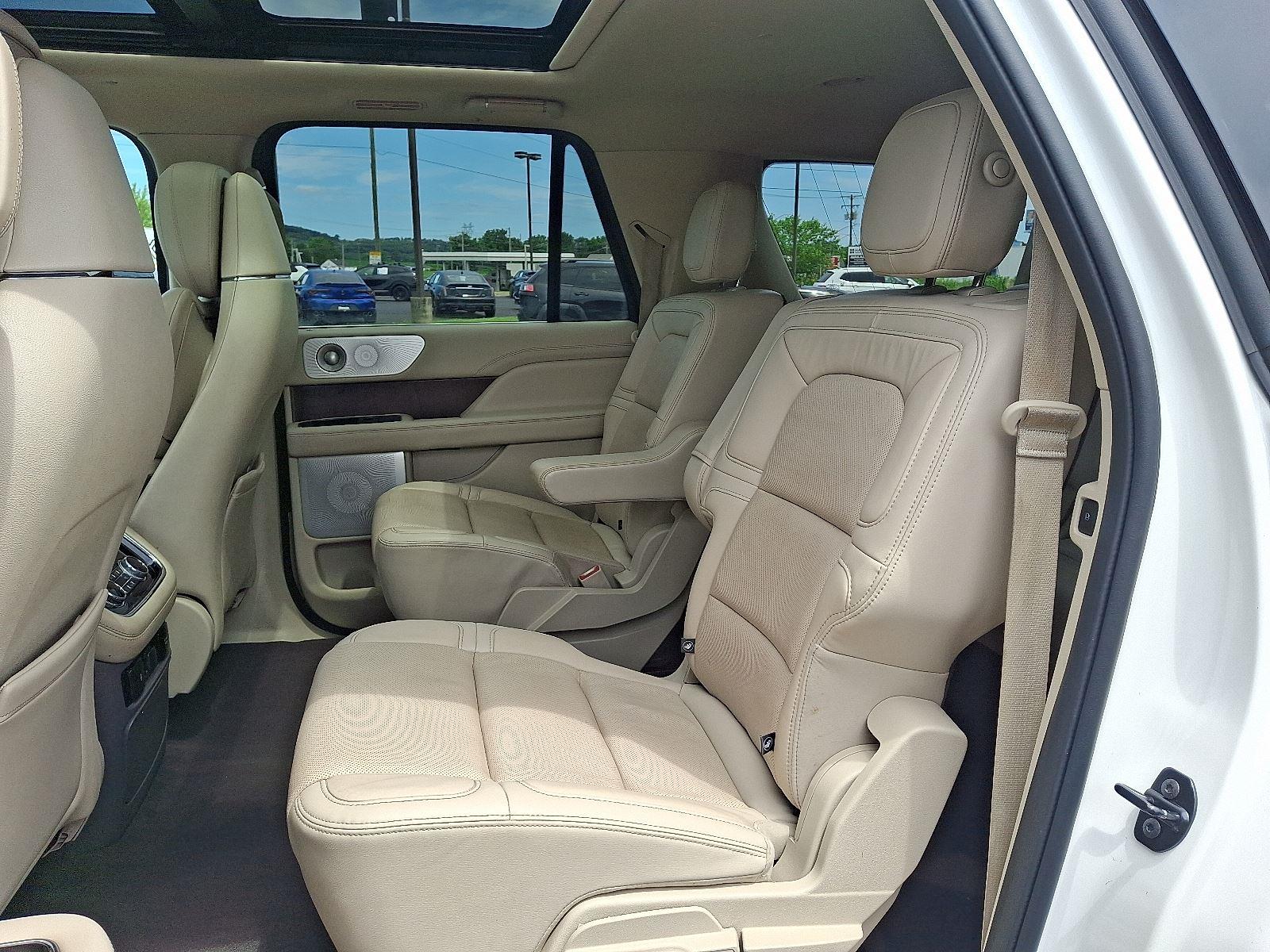 2020 Lincoln Navigator L Reserve photo 10