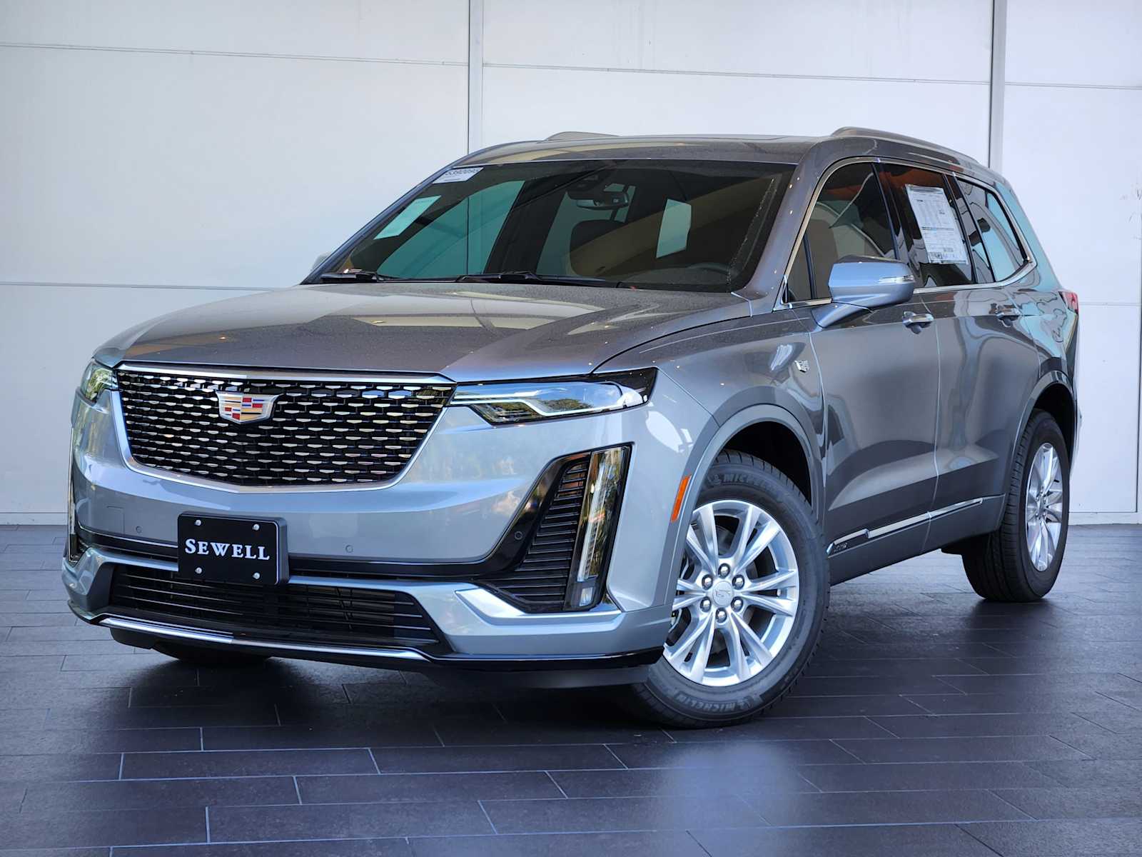 2025 Cadillac XT6 Luxury's photo