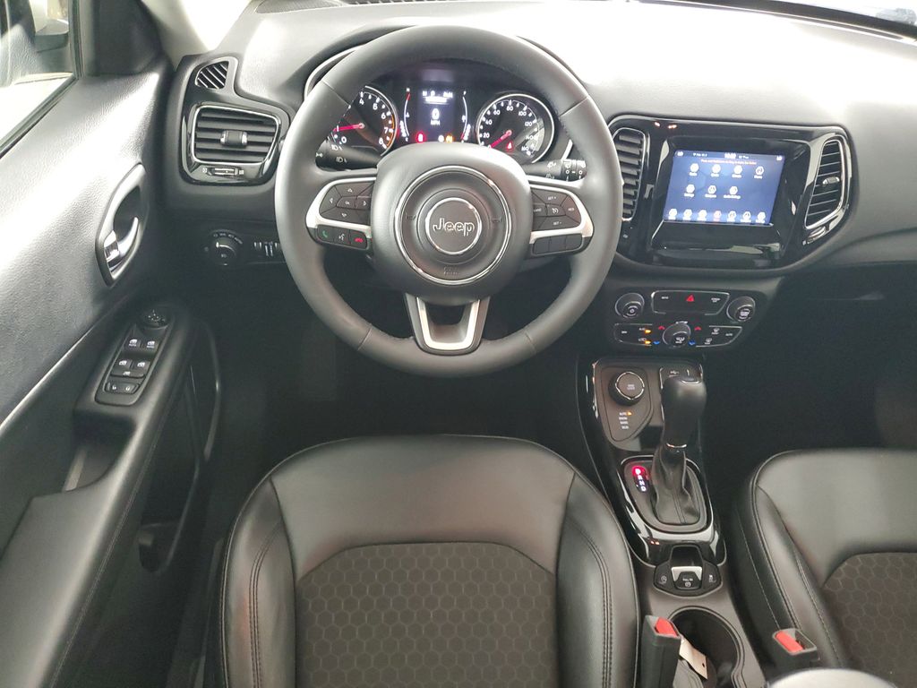 2021 Jeep Compass Altitude photo 14
